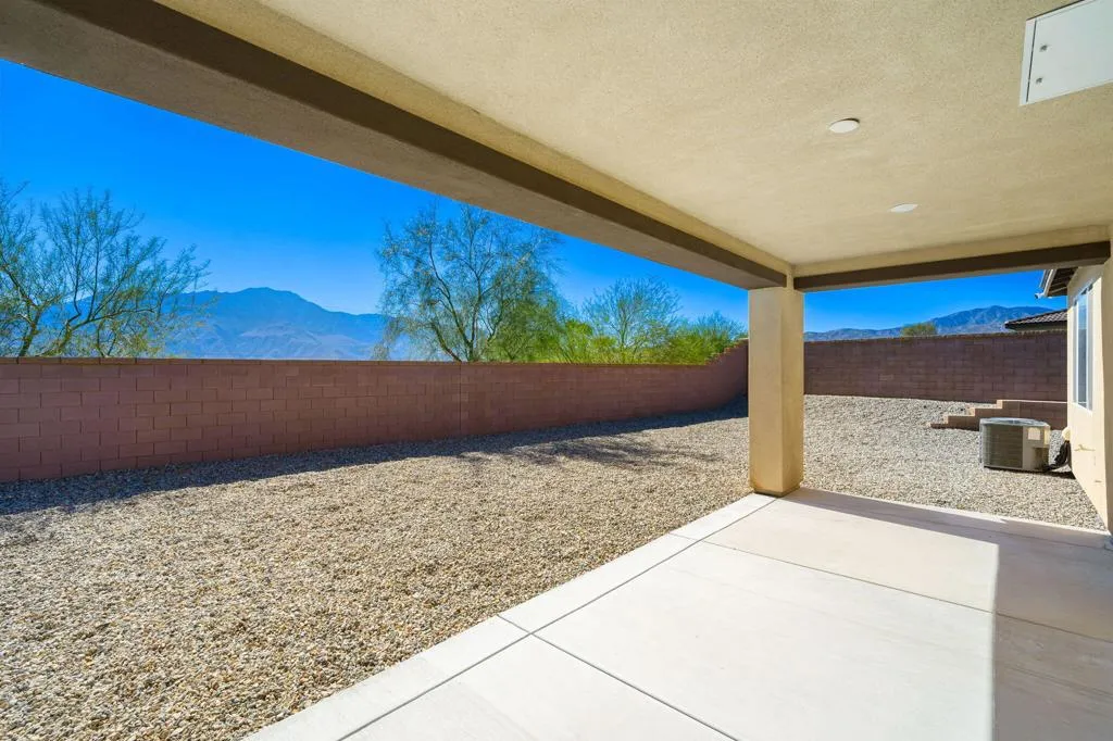11689 S Crescent Street, Desert Hot Springs, California 92240 home-pic-24