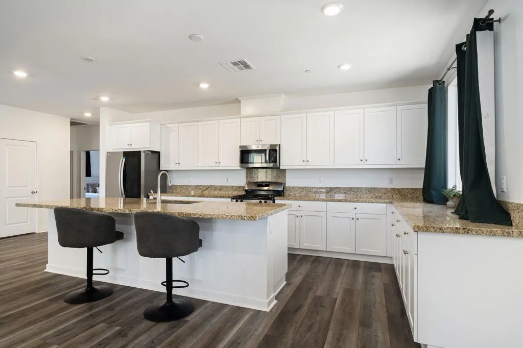 11689 S Crescent Street, Desert Hot Springs, California 92240 home-pic-7