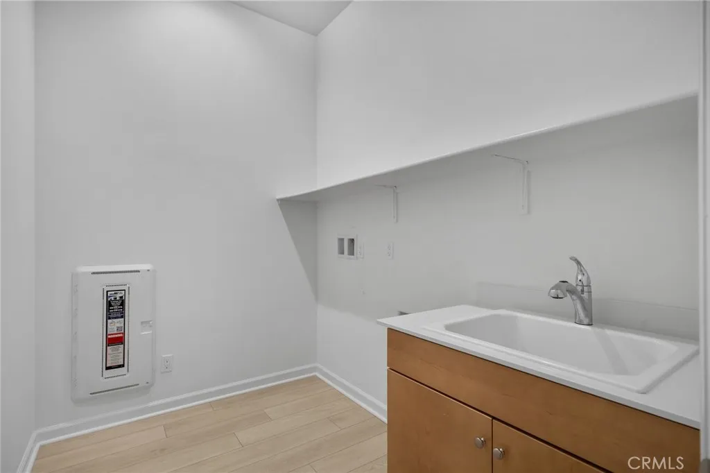 11937 Wandering Way, Corona, California 92883 home-pic-25