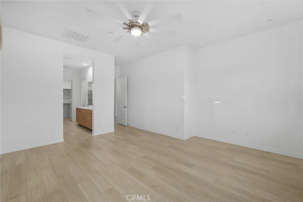 11937 Wandering Way, Corona, California 92883 home-pic-38