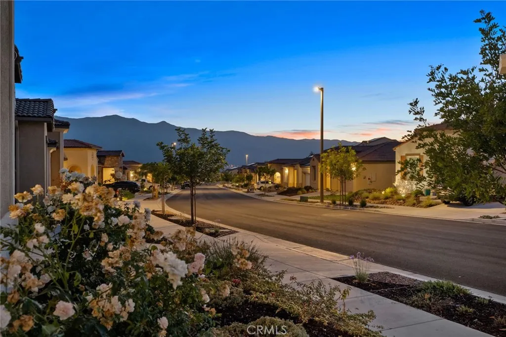 11937 Wandering Way, Corona, California 92883 home-pic-7
