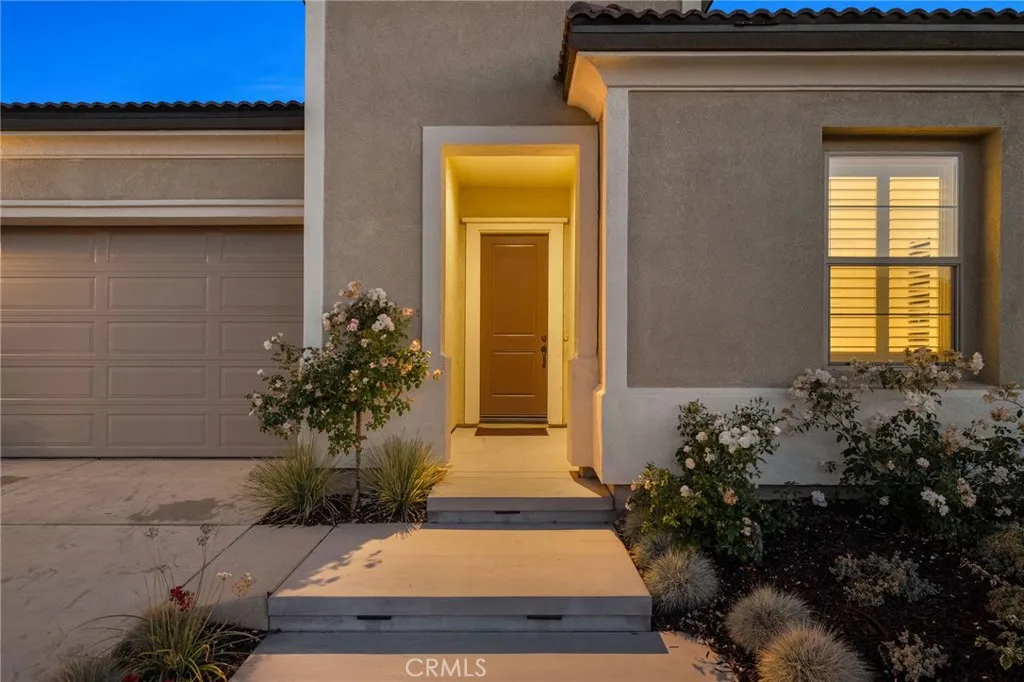 11937 Wandering Way, Corona, California 92883 home-pic-5