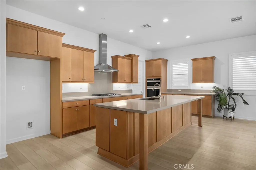11937 Wandering Way, Corona, California 92883 home-pic-27