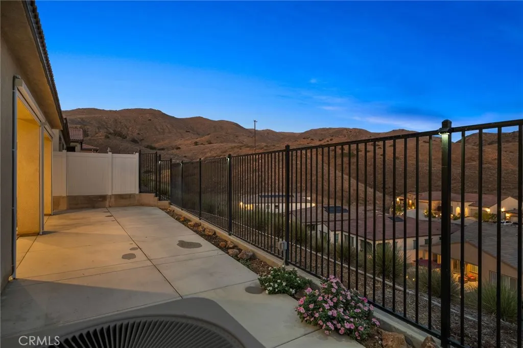 11937 Wandering Way, Corona, California 92883 home-pic-13