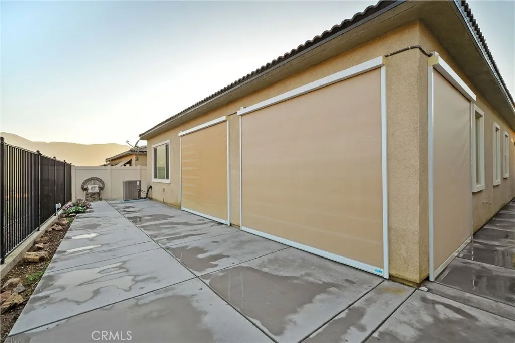 11937 Wandering Way, Corona, California 92883 home-pic-47