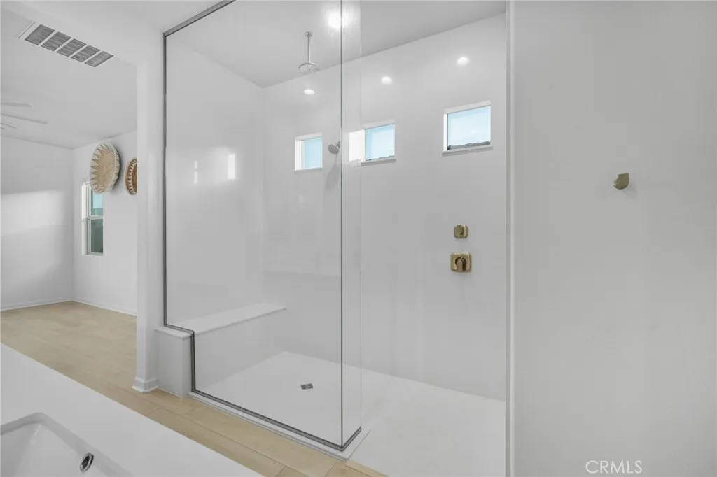 11937 Wandering Way, Corona, California 92883 home-pic-40