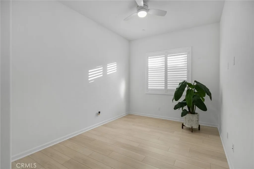 11937 Wandering Way, Corona, California 92883 home-pic-22