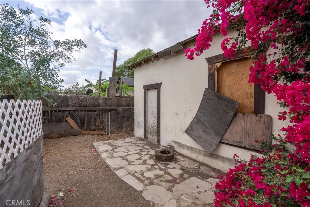 957 Center Street, Riverside, California 92507 home-pic-5