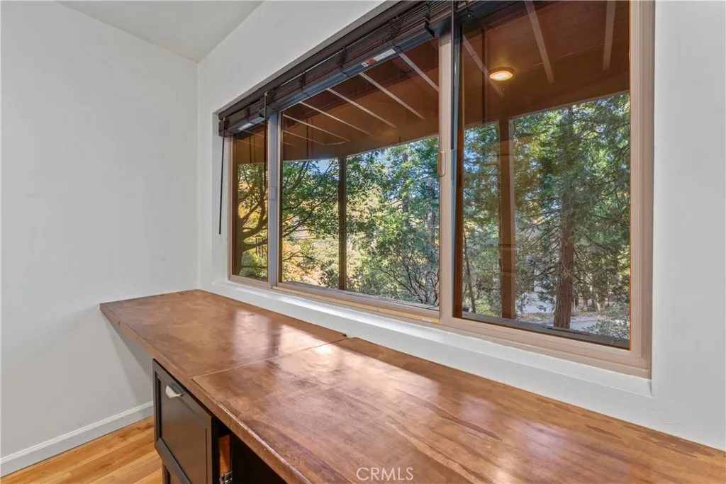 260 El Dorado Drive, Lake Arrowhead, California 92352 home-pic-47