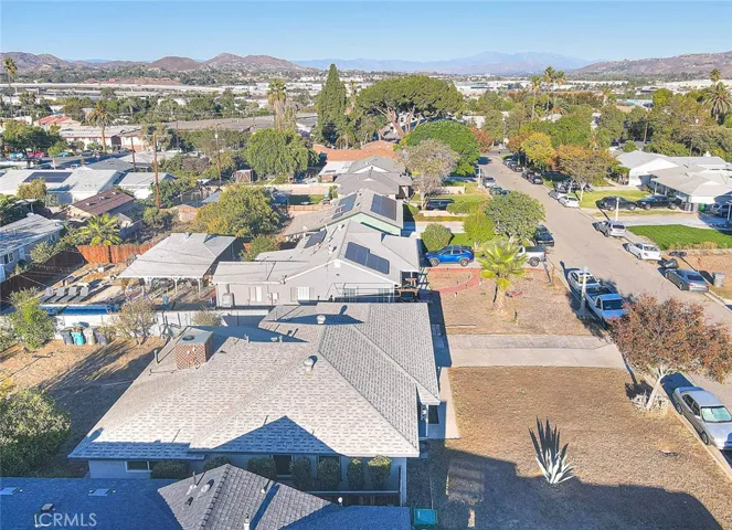 1031 Ford, Corona, California 92879