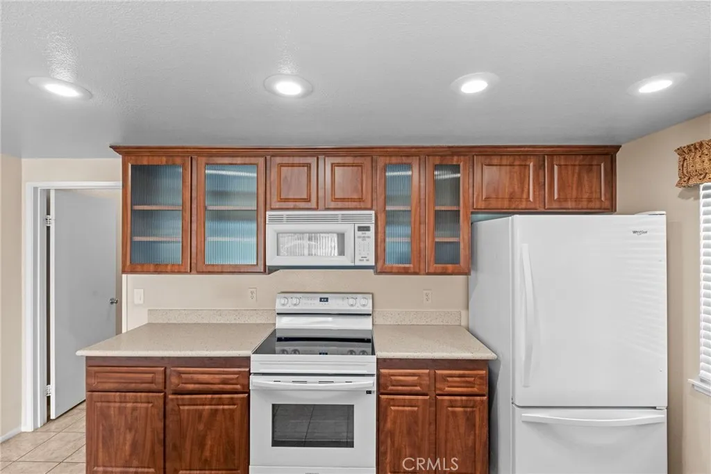 28298 Sun City Boulevard, Menifee, California 92586 home-pic-4