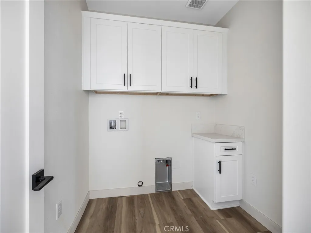 15590 Dale Evans Parkway, Apple Valley, California 92307 home-pic-22