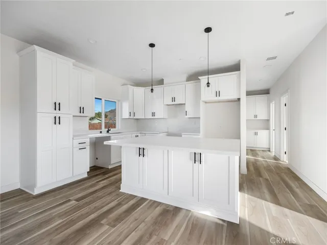 15590 Dale Evans Parkway, Apple Valley, California 92307