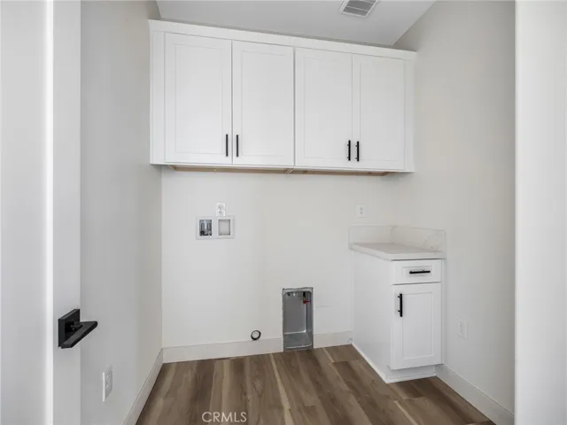 15590 Dale Evans Parkway, Apple Valley, California 92307