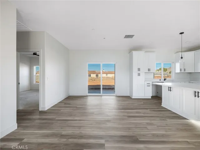 15590 Dale Evans Parkway, Apple Valley, California 92307