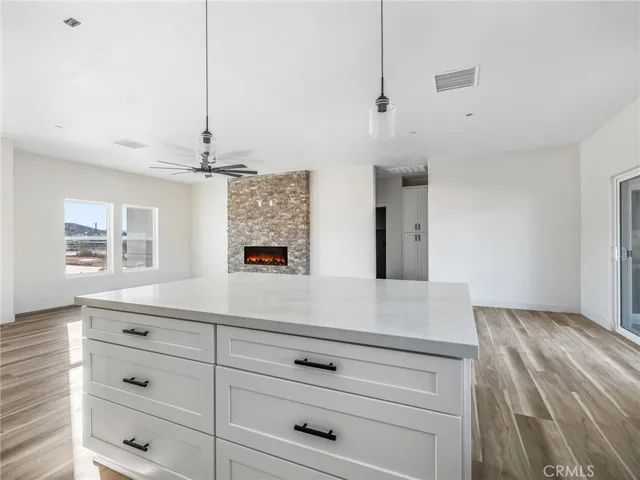 15590 Dale Evans Parkway, Apple Valley, California 92307