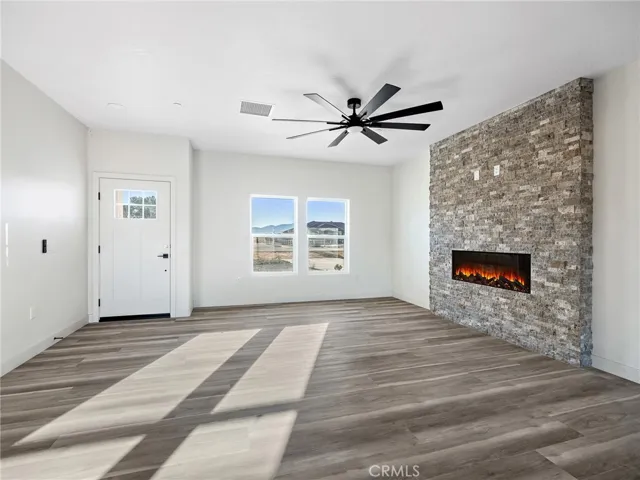 15590 Dale Evans Parkway, Apple Valley, California 92307