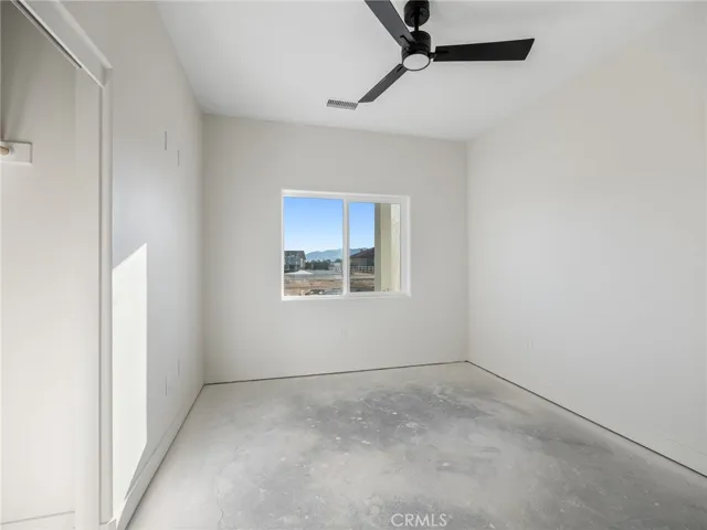 15590 Dale Evans Parkway, Apple Valley, California 92307