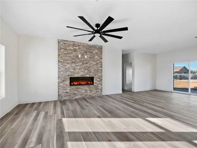 15590 Dale Evans Parkway, Apple Valley, California 92307