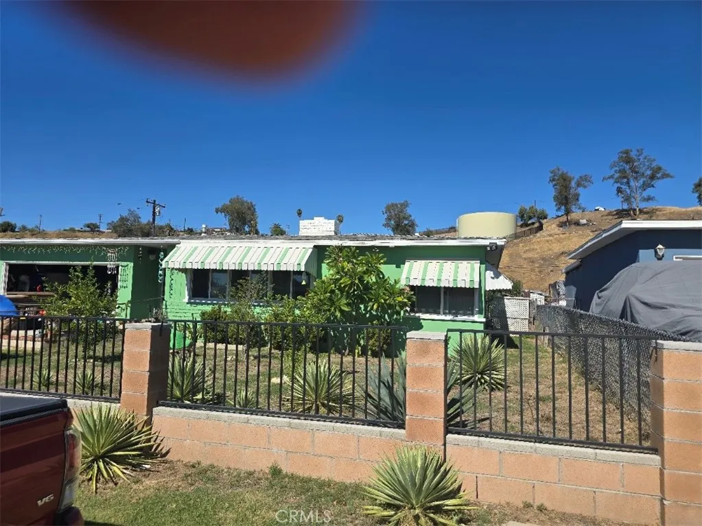 25144 19th, San Bernardino, California 92404 home-pic-0