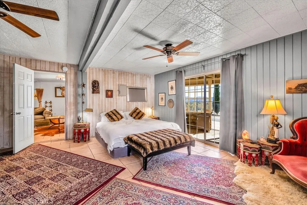 3707 Indio Ave, Yucca Valley, California 92252 home-pic-24