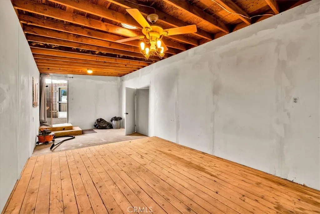 3707 Indio Ave, Yucca Valley, California 92252 home-pic-44