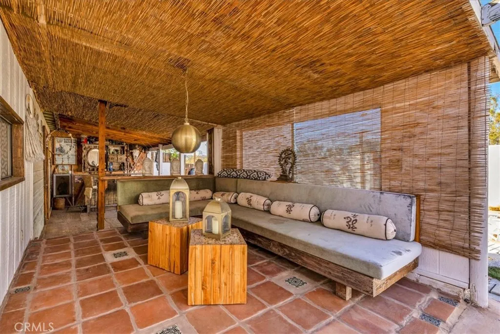 3707 Indio Ave, Yucca Valley, California 92252 home-pic-37