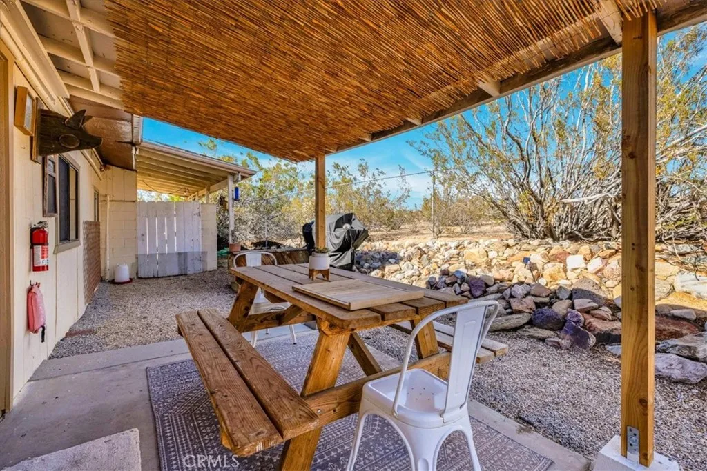 3707 Indio Ave, Yucca Valley, California 92252 home-pic-47