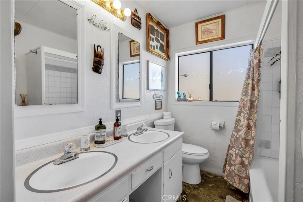 3707 Indio Ave, Yucca Valley, California 92252 home-pic-28