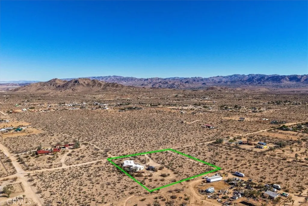 3707 Indio Ave, Yucca Valley, California 92252 home-pic-62