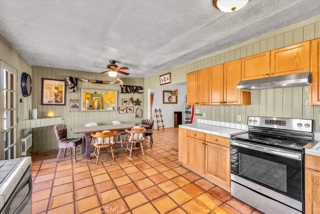 3707 Indio Ave, Yucca Valley, California 92252 home-pic-18