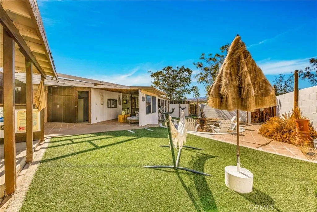 3707 Indio Ave, Yucca Valley, California 92252 home-pic-36