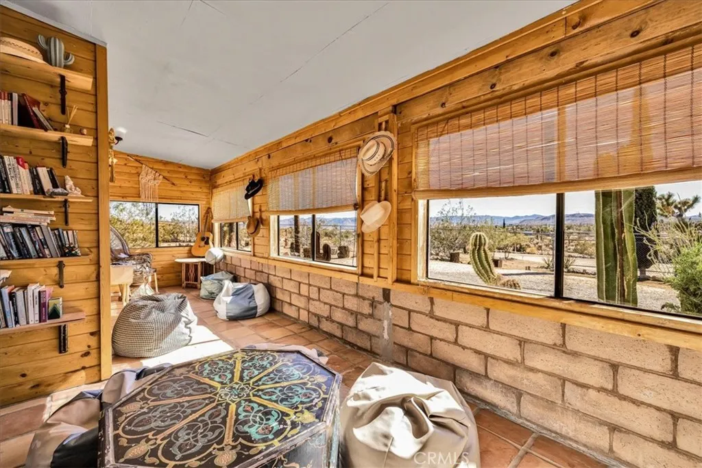 3707 Indio Ave, Yucca Valley, California 92252 home-pic-33