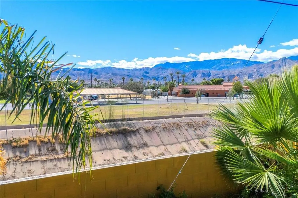 69295 Nilda Drive, Cathedral City, California 92234 home-pic-24