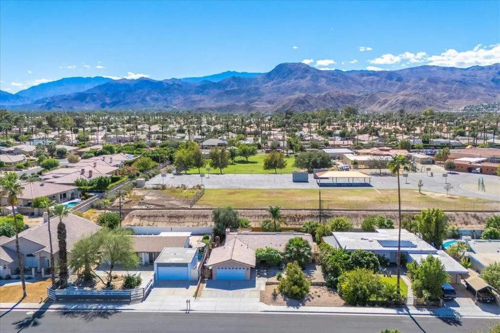 69295 Nilda Drive, Cathedral City, California 92234 home-pic-28