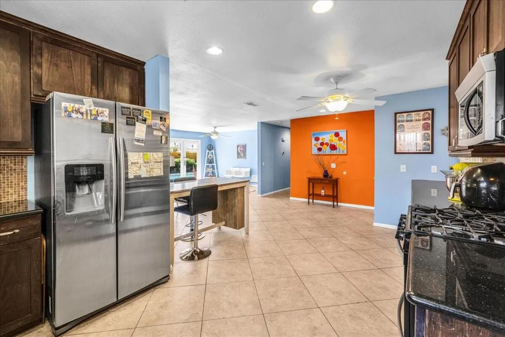 69295 Nilda Drive, Cathedral City, California 92234 home-pic-9