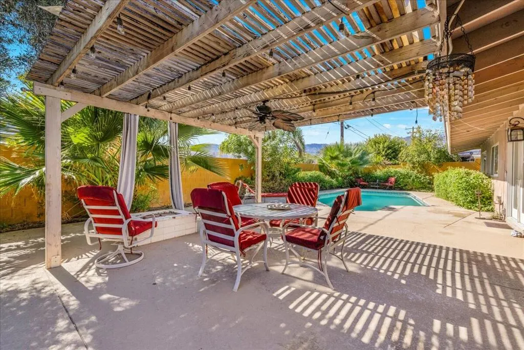 69295 Nilda Drive, Cathedral City, California 92234 home-pic-23