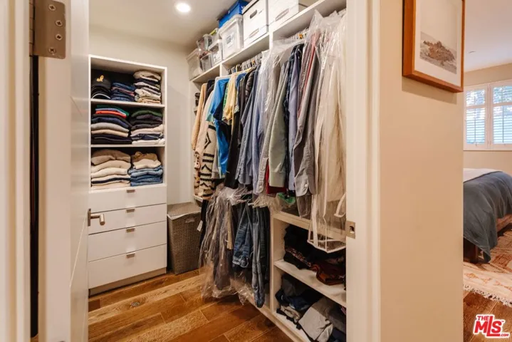 441 S Barrington Avenue 109, Los Angeles, California 90049