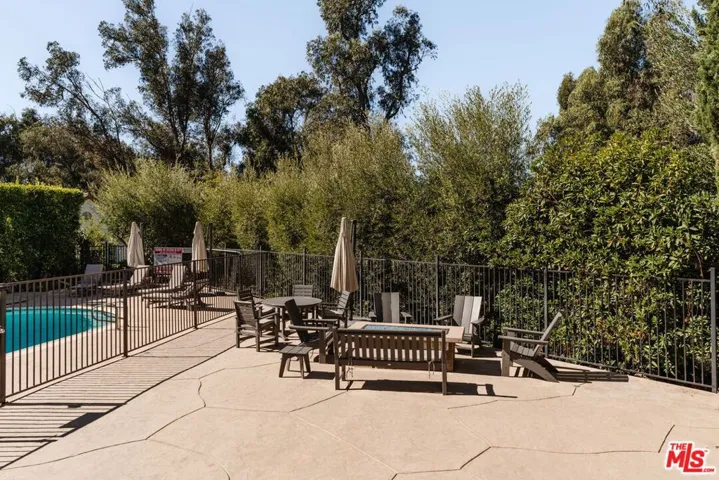 441 S Barrington Avenue 109, Los Angeles, California 90049