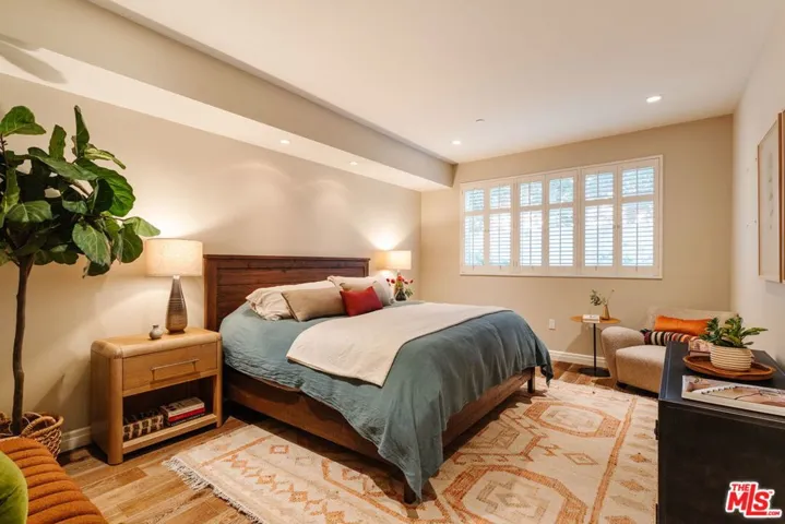 441 S Barrington Avenue 109, Los Angeles, California 90049