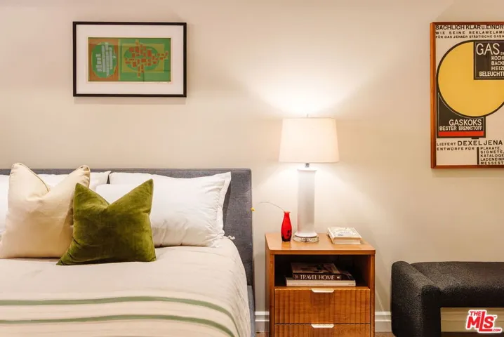 441 S Barrington Avenue 109, Los Angeles, California 90049