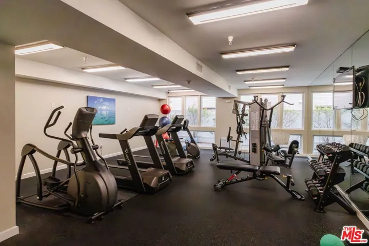 441 S Barrington Avenue 109, Los Angeles, California 90049