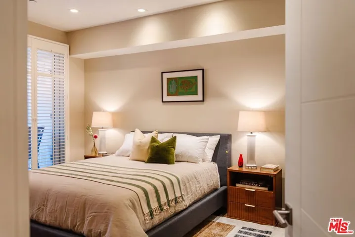 441 S Barrington Avenue 109, Los Angeles, California 90049