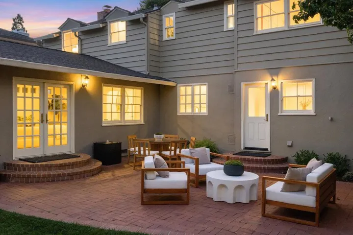 39 El Cerrito Avenue, San Mateo, California 94402