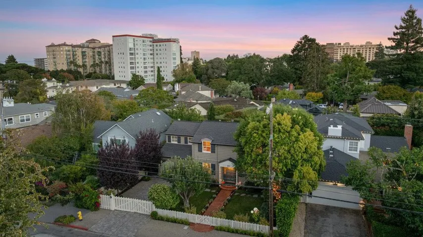 39 El Cerrito Avenue, San Mateo, California 94402