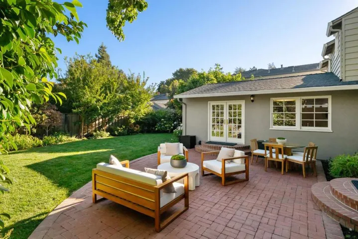 39 El Cerrito Avenue, San Mateo, California 94402