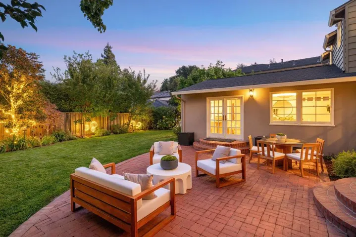 39 El Cerrito Avenue, San Mateo, California 94402