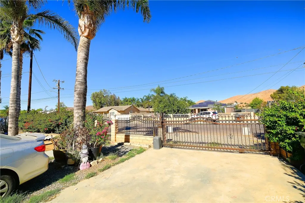 9468 Hastings Boulevard, Jurupa Valley, California 92509 home-pic-39