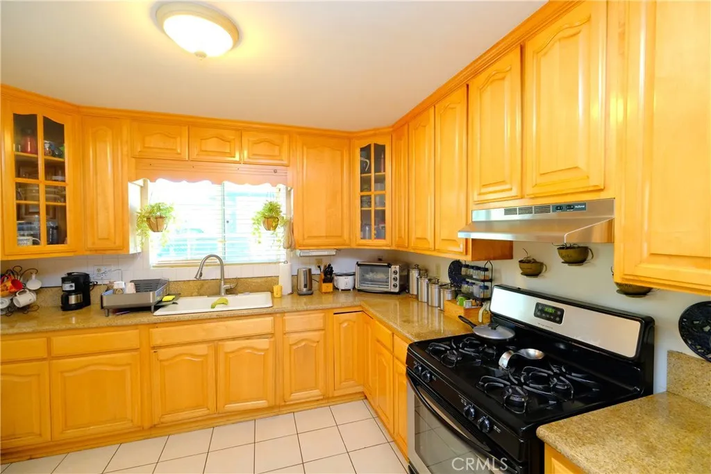 9468 Hastings Boulevard, Jurupa Valley, California 92509 home-pic-15