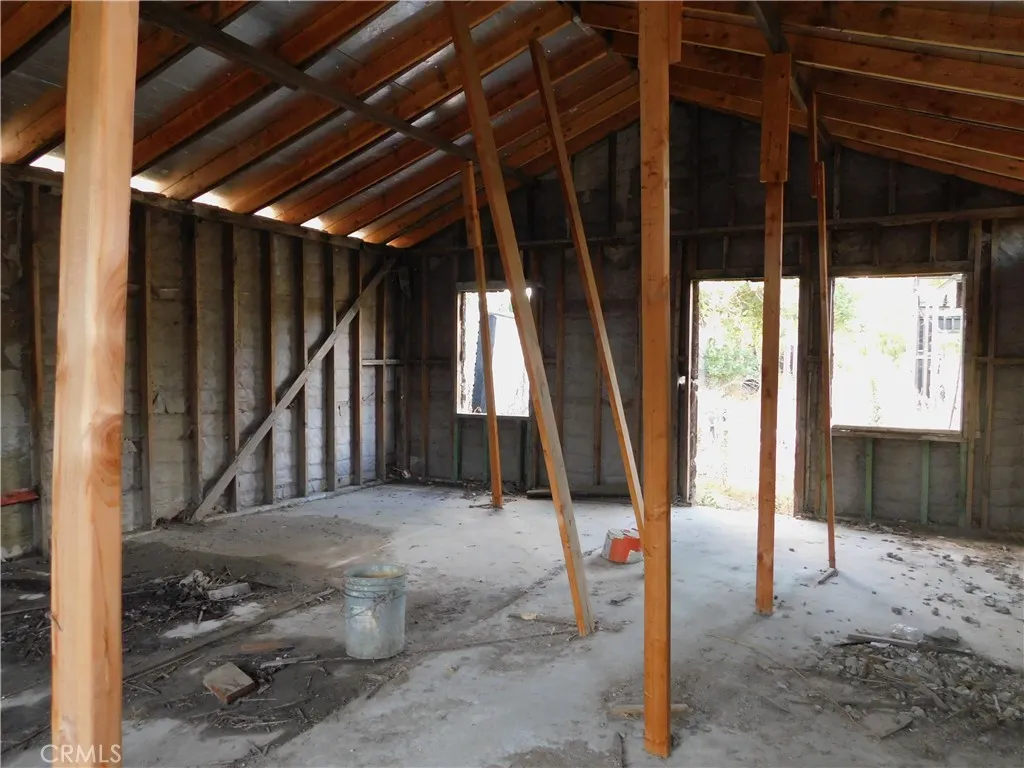 2236 Ogden, San Bernardino, California 92407 home-pic-11